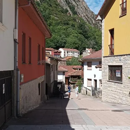 Ceraca アパート ポラ・デ・ソミエド