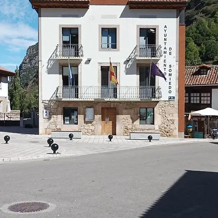 アパート Ceraca ポラ・デ・ソミエド